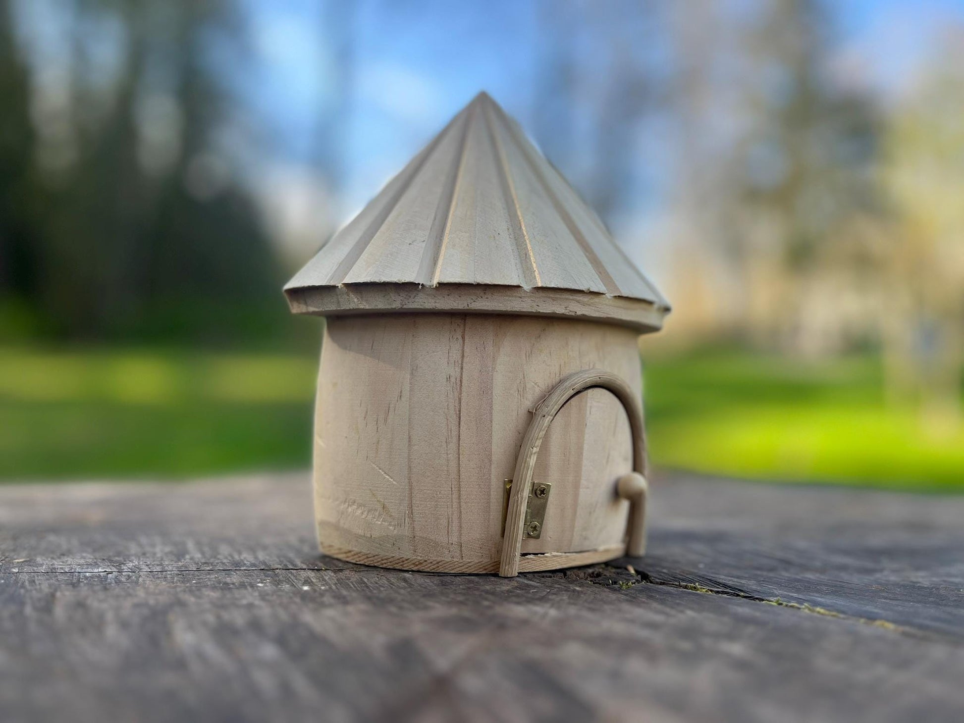 Fairy Garden Wooden Log Cabin – DIY Craftable Decor