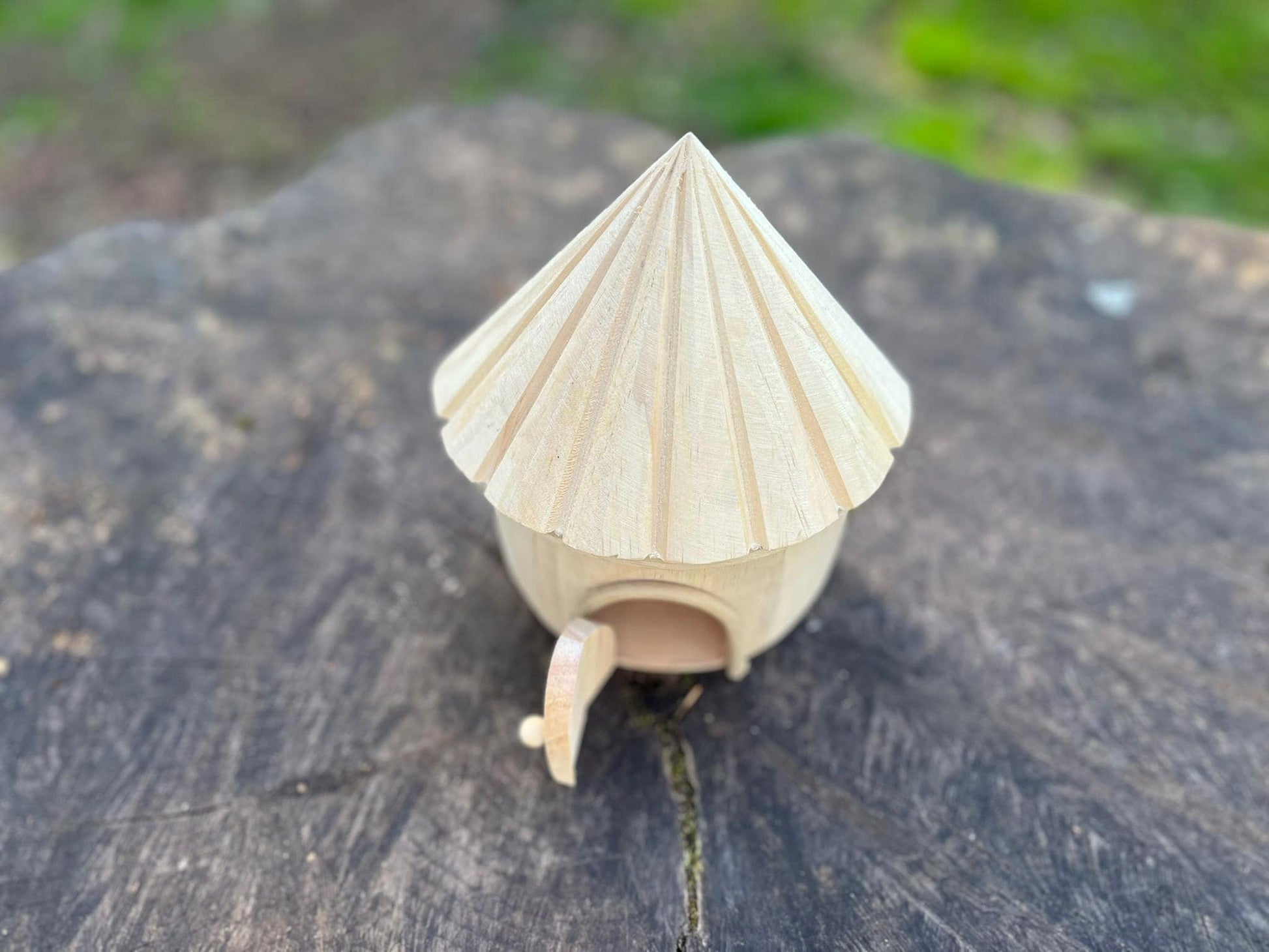 Fairy Garden Wooden Log Cabin – DIY Craftable Decor