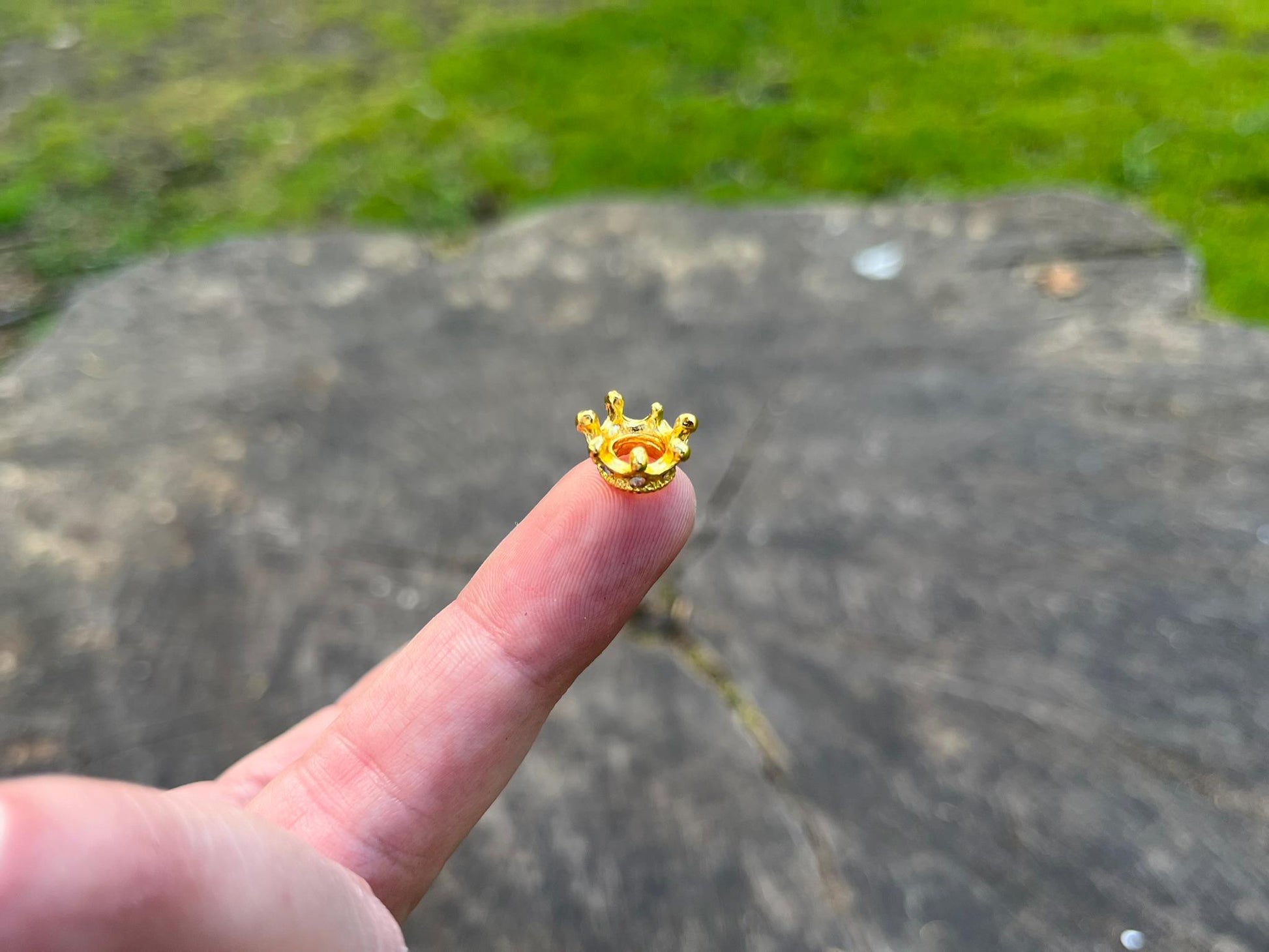 Adorable Golden Fairy Crown with Diamonds