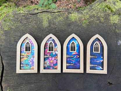 Gothic Fairy Door with Delicate Pattern – Outdoor-Ready Miniature for Fairy Gardens & Decor