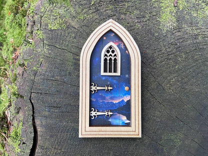 Gothic Fairy Door with Delicate Pattern – Outdoor-Ready Miniature for Fairy Gardens & Decor