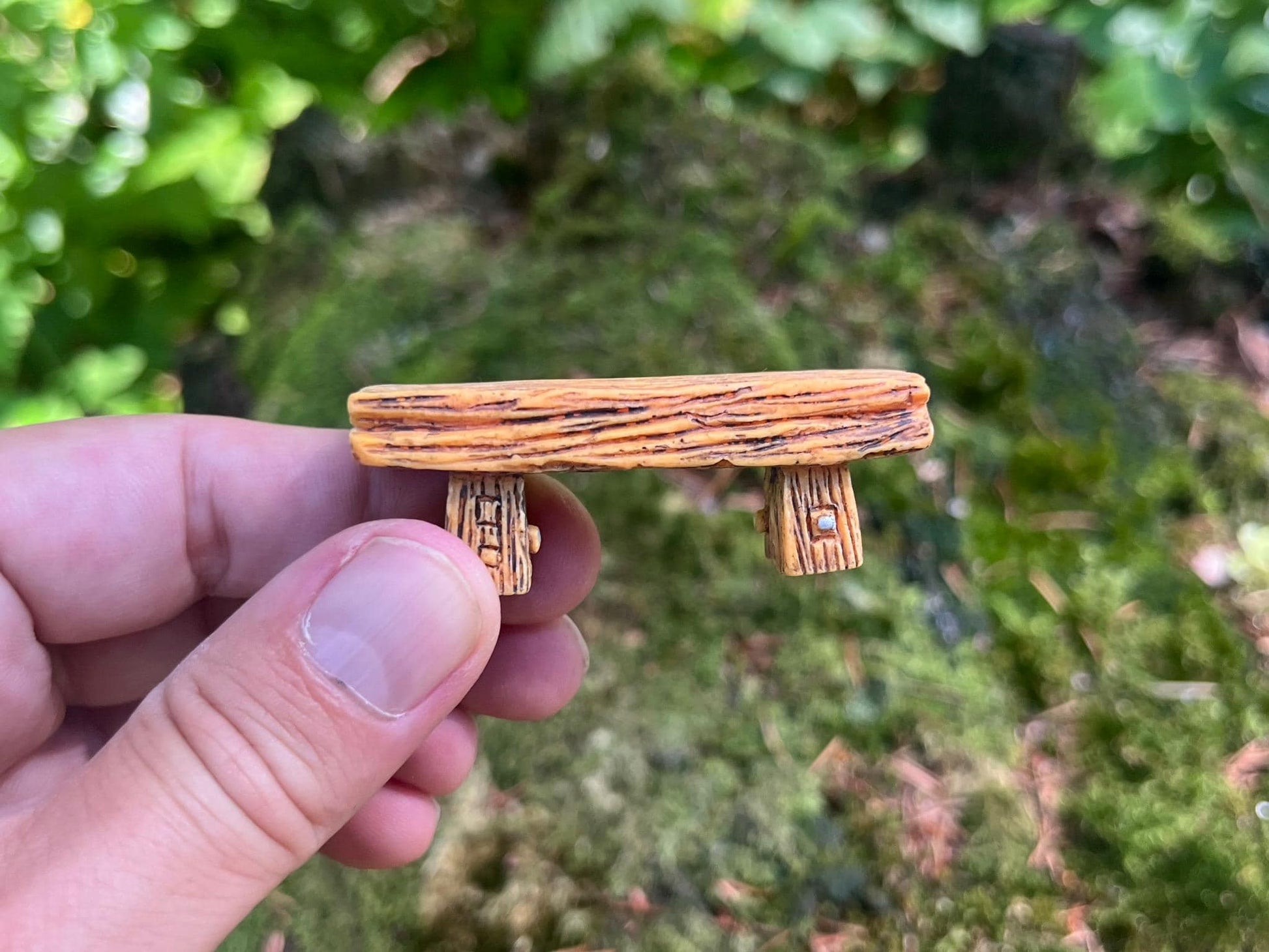 Rustic Mini Resin Bench – Fairy Garden Dollhouse Decor