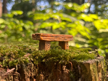 Rustic Mini Resin Bench – Fairy Garden Dollhouse Decor