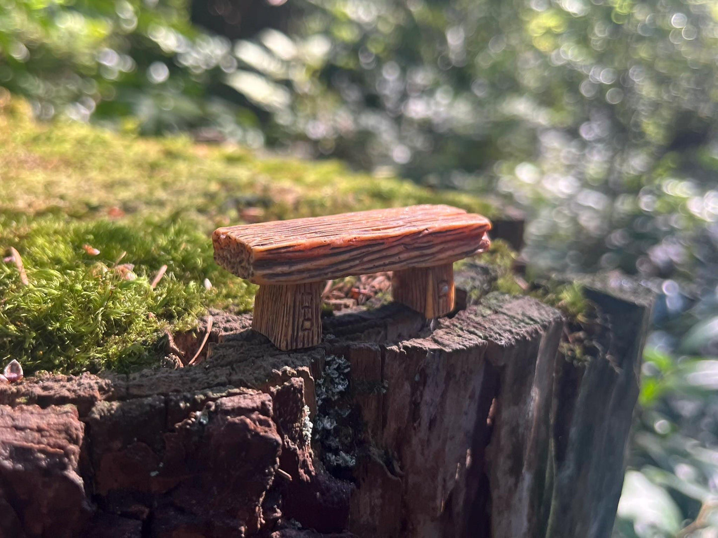 Rustic Mini Resin Bench – Fairy Garden Dollhouse Decor