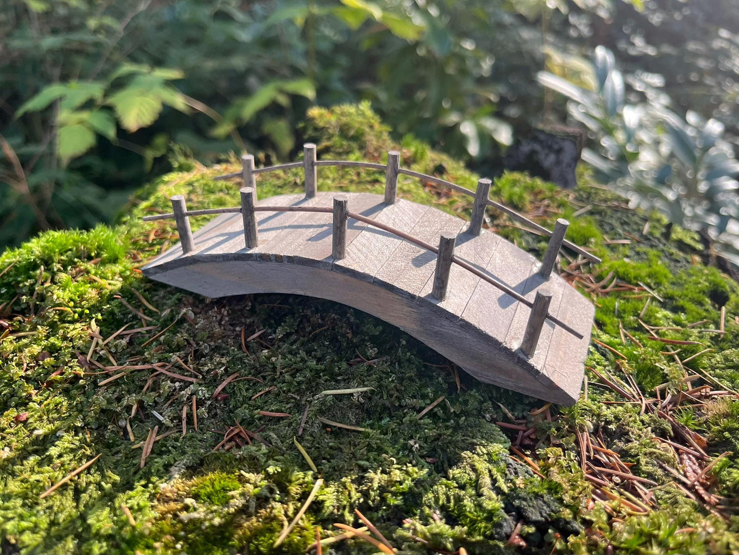 Fairy Garden Starter Set – Wooden Bridge + Mini Fireplace + 2 Tiny Terracotta Pots