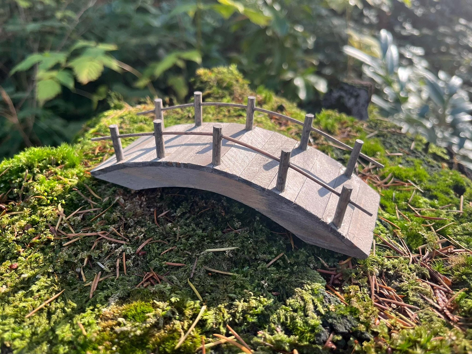 Fairy Garden Starter Set – Wooden Bridge + Mini Fireplace + 2 Tiny Terracotta Pots