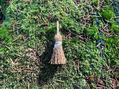 Fairy Garden Starter Set – Wooden Bridge + Mini Fireplace + 2 Tiny Terracotta Pots