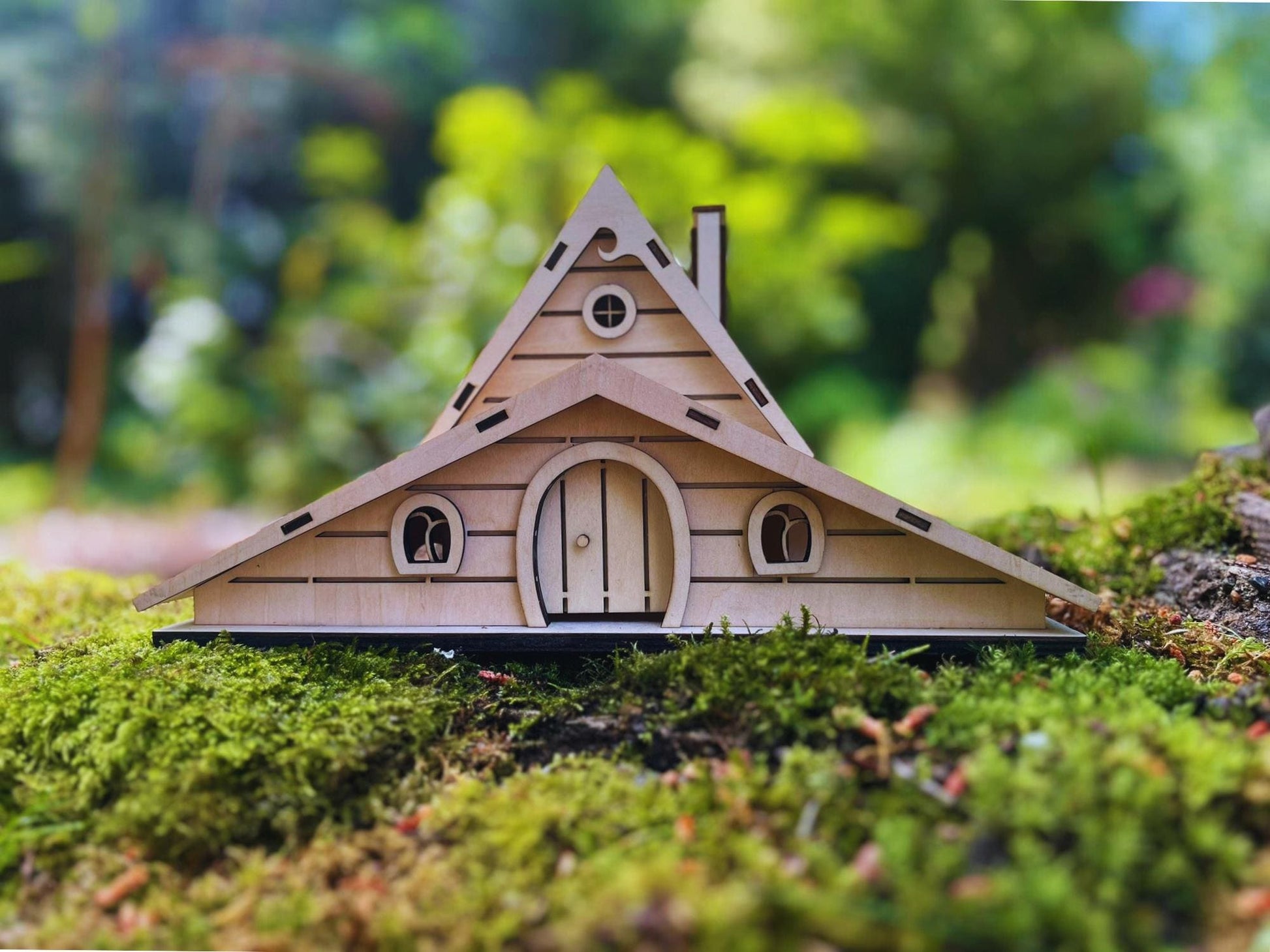 DIY Fairy House Kit - Wooden Fairy Garden House with Solar Roof - Lili