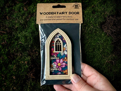 Gothic Fairy Door with Delicate Pattern – Outdoor-Ready Miniature for Fairy Gardens & Decor