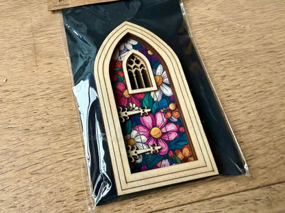 Gothic Fairy Door with Delicate Pattern – Outdoor-Ready Miniature for Fairy Gardens & Decor