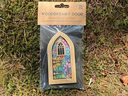 Gothic Fairy Door with Delicate Pattern – Outdoor-Ready Miniature for Fairy Gardens & Decor