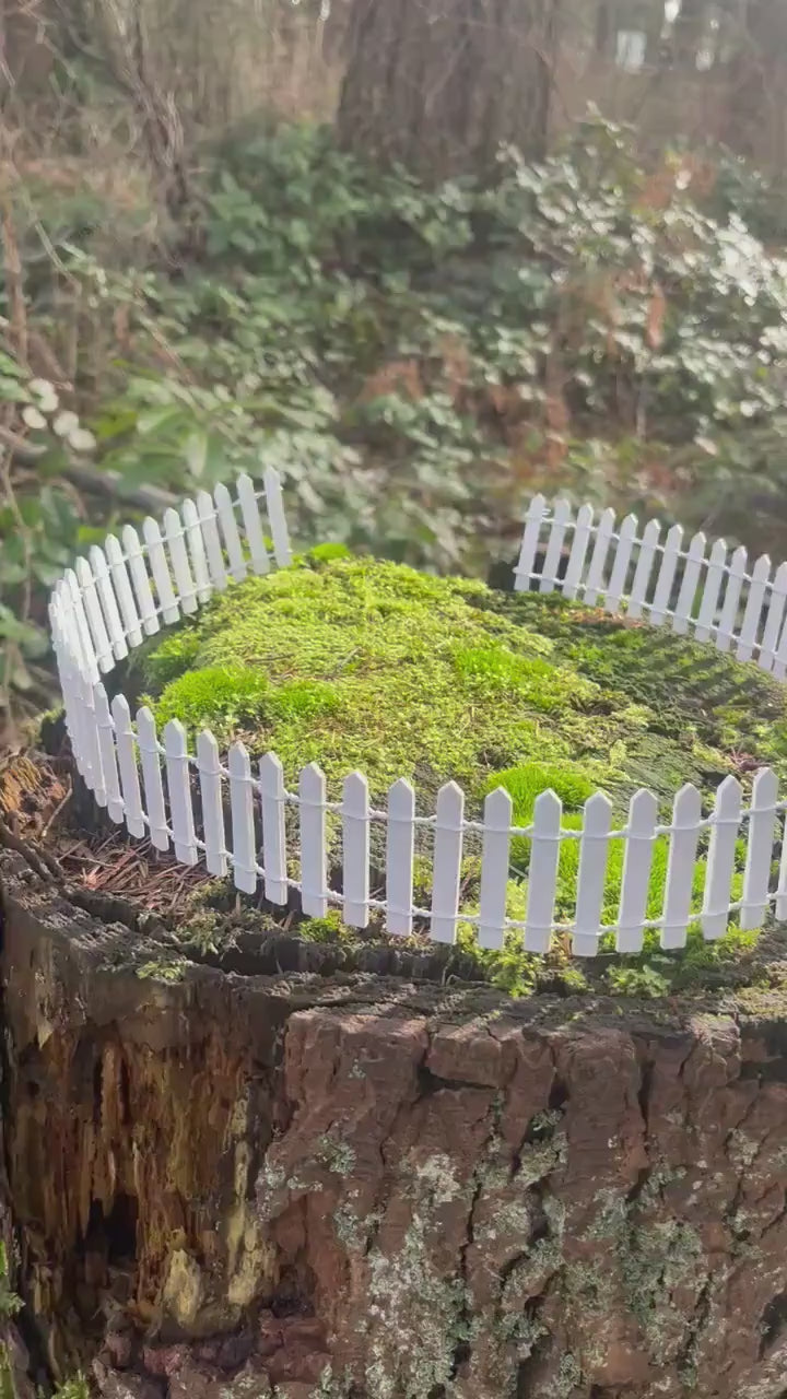 Charming Miniature Wooden Fairy Garden Fence - Enchanting Fairy Garden Decor