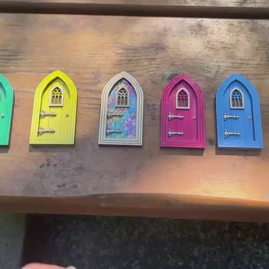 Gothic Fairy Door with Delicate Pattern – Outdoor-Ready Miniature for Fairy Gardens & Decor